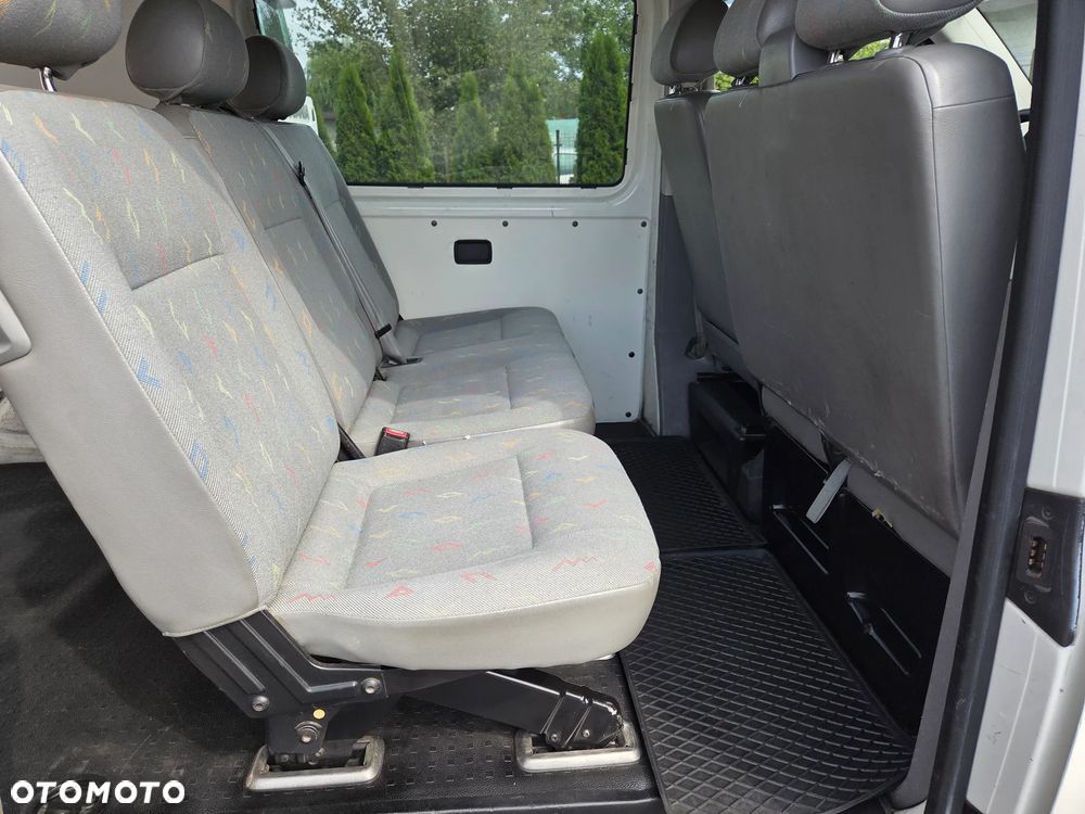Volkswagen Transporter - 15