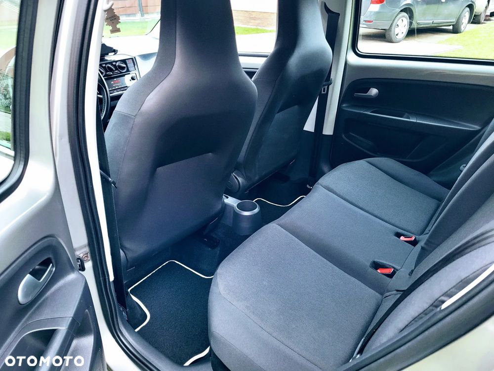Volkswagen up! 1.0 move - 15