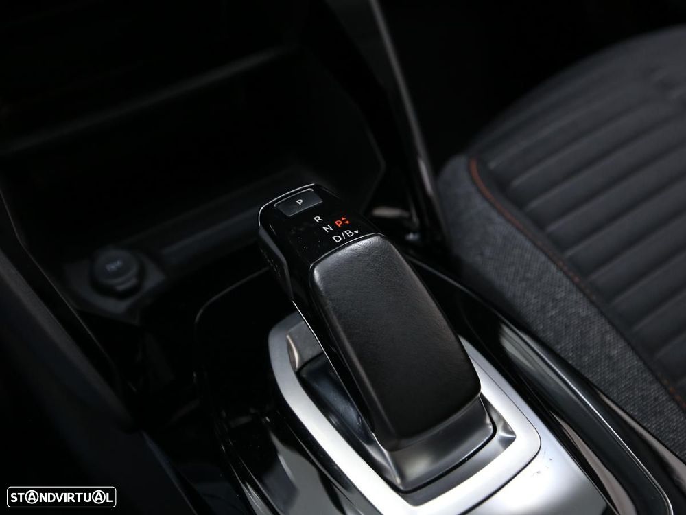 Peugeot e-2008 50 kWh Active - 18