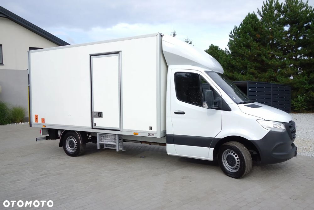 Mercedes-Benz Sprinter 3.0 Bluetec Automat 319  Kontener + Winda 750 kg. - 11