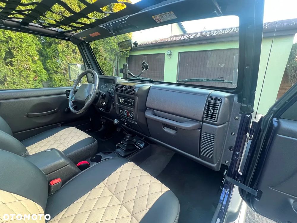 Jeep Wrangler 2.5L - 27