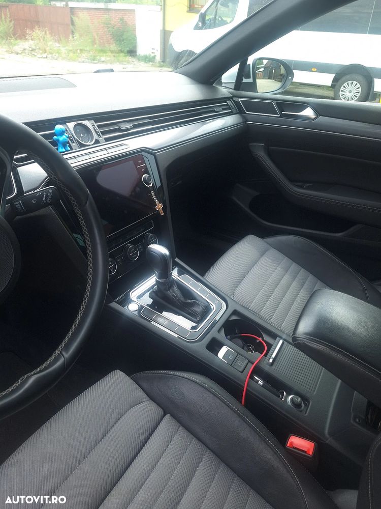Volkswagen Passat 2.0 TDI DSG Comfortline - 6