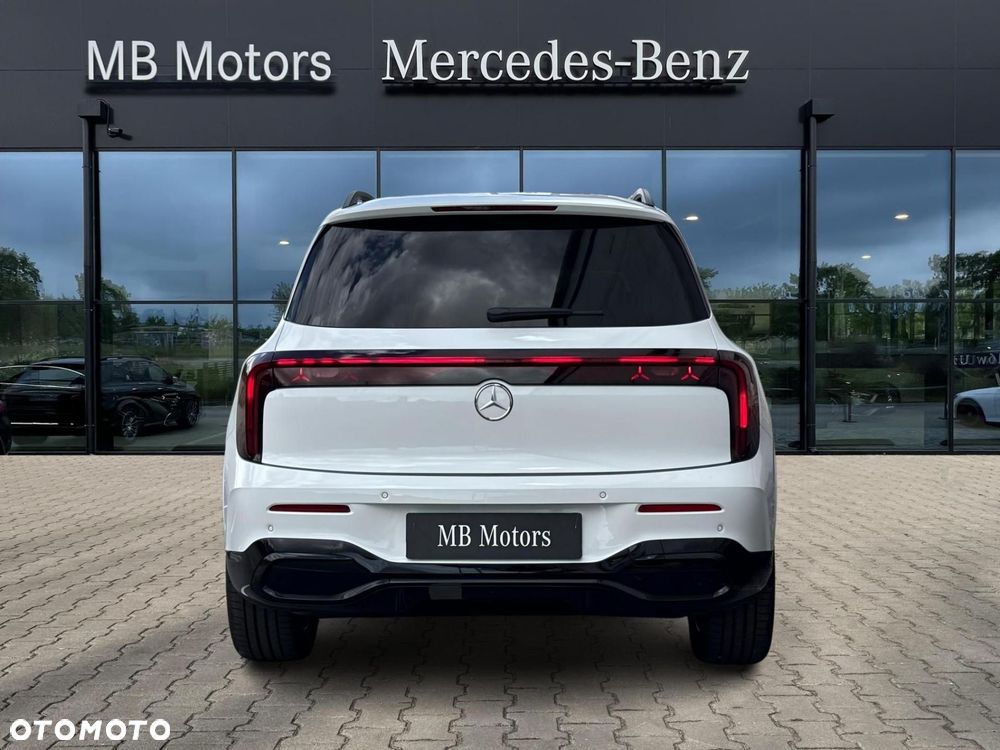 Mercedes-Benz GLB - 10
