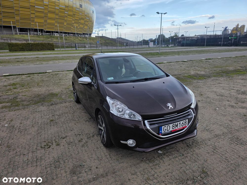 Peugeot 208 - 3
