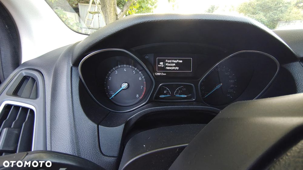 Ford Focus 1.5 EcoBoost Titanium ASS - 8