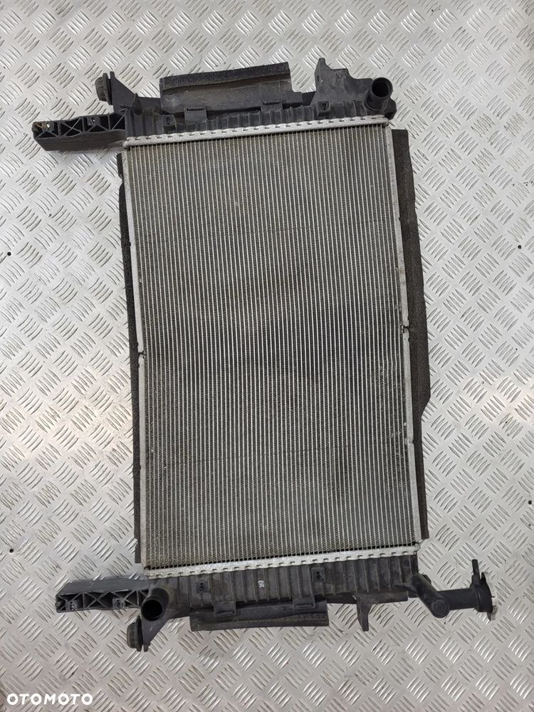 Hyundai H350 2.5 Chłodnica Wody - 1