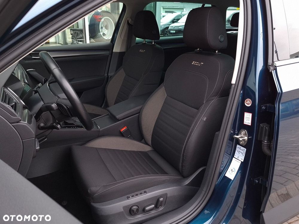 Skoda Superb 2.0 TDI SCR 4x4 Scout DSG - 12