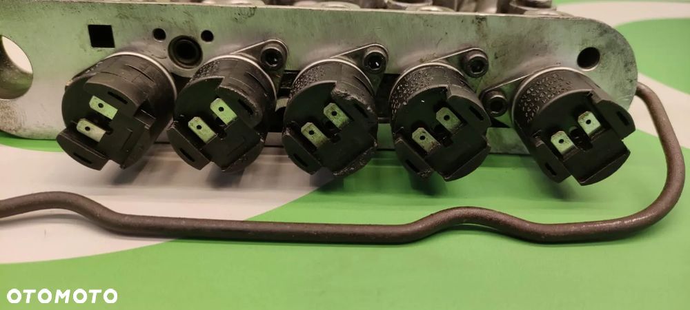 Blok zaworowy ZF 2093352067 Powershift F515100090100 Fendt Xylon 520 - 5