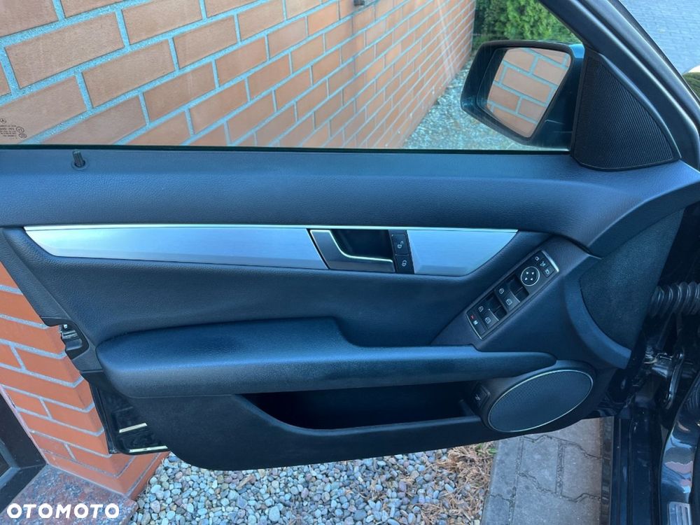 Mercedes-Benz Klasa C - 24