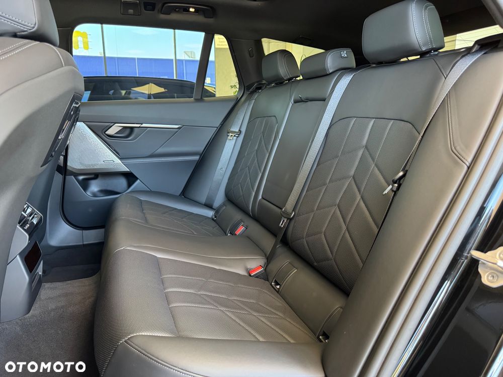 BMW Seria 5 520d xDrive - 26