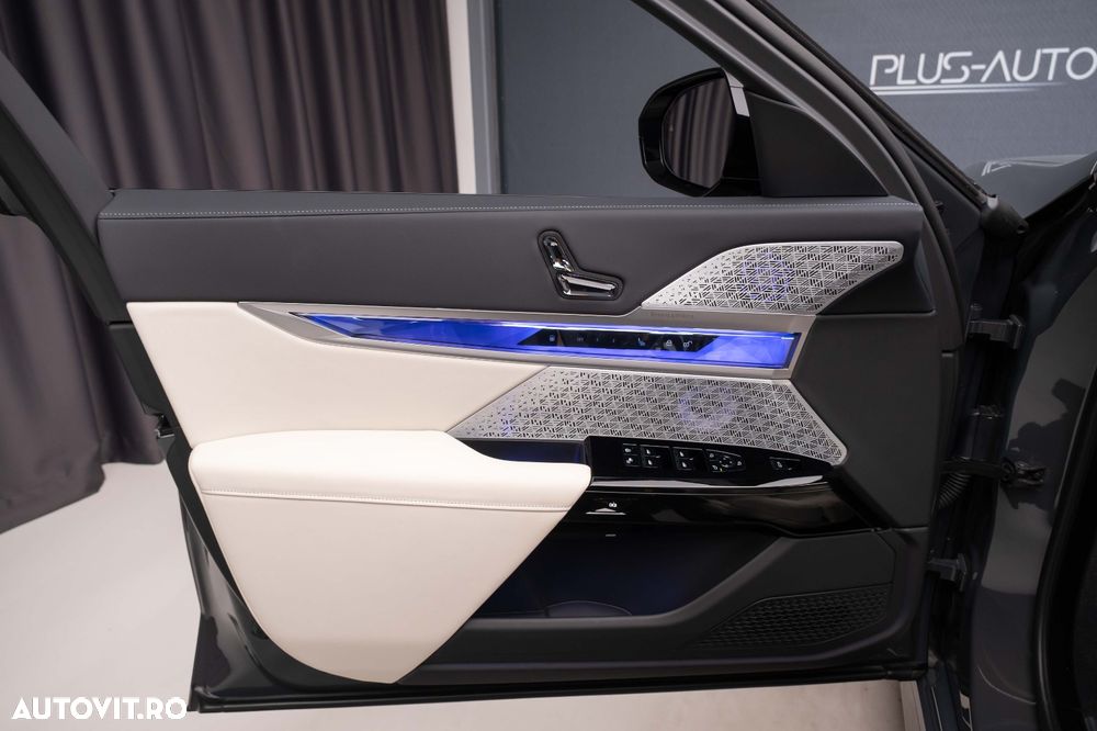 BMW M7 M760e xDrive AT PHEV - 27