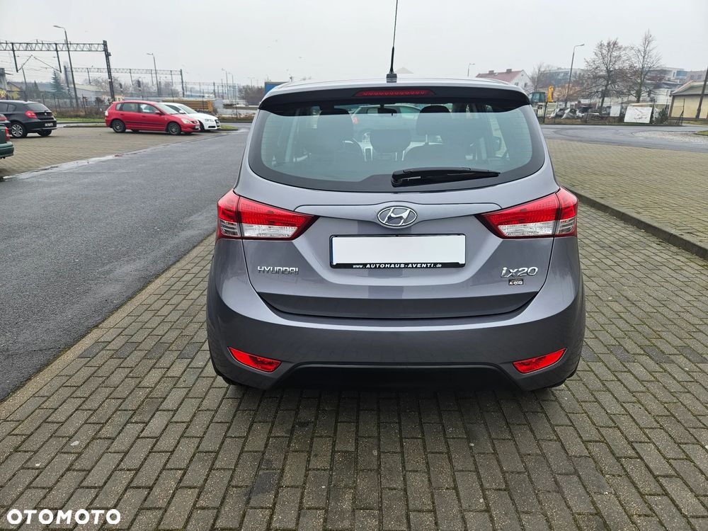Hyundai ix20 1.4 blue Passion - 8