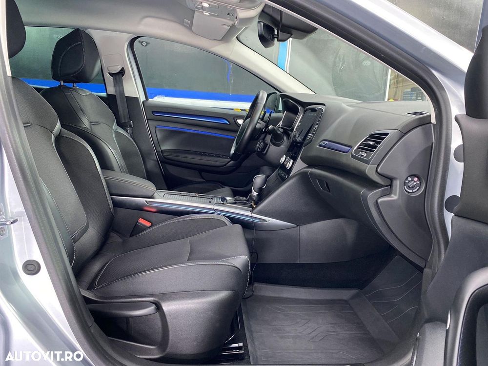 Renault Megane Grandtour TCe 140 GPF EDC TECHNO - 18