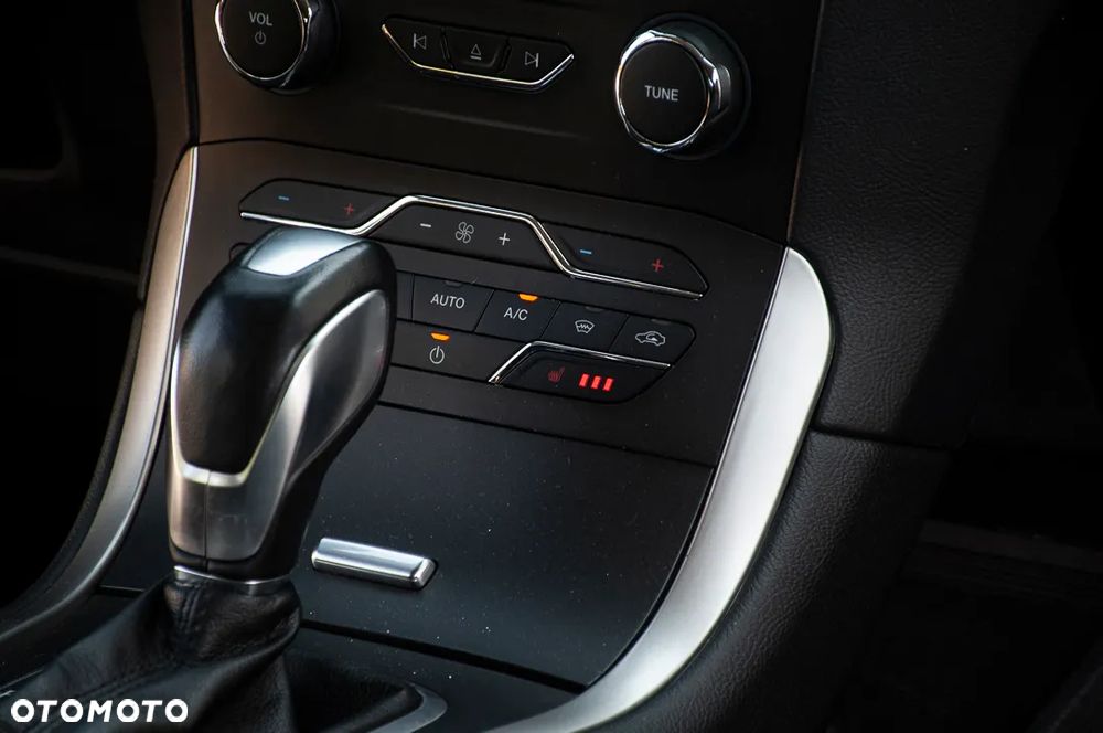Ford S-Max - 25
