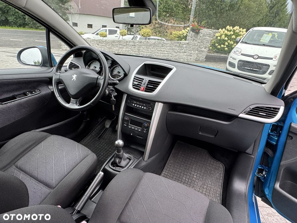 Peugeot 207 - 7