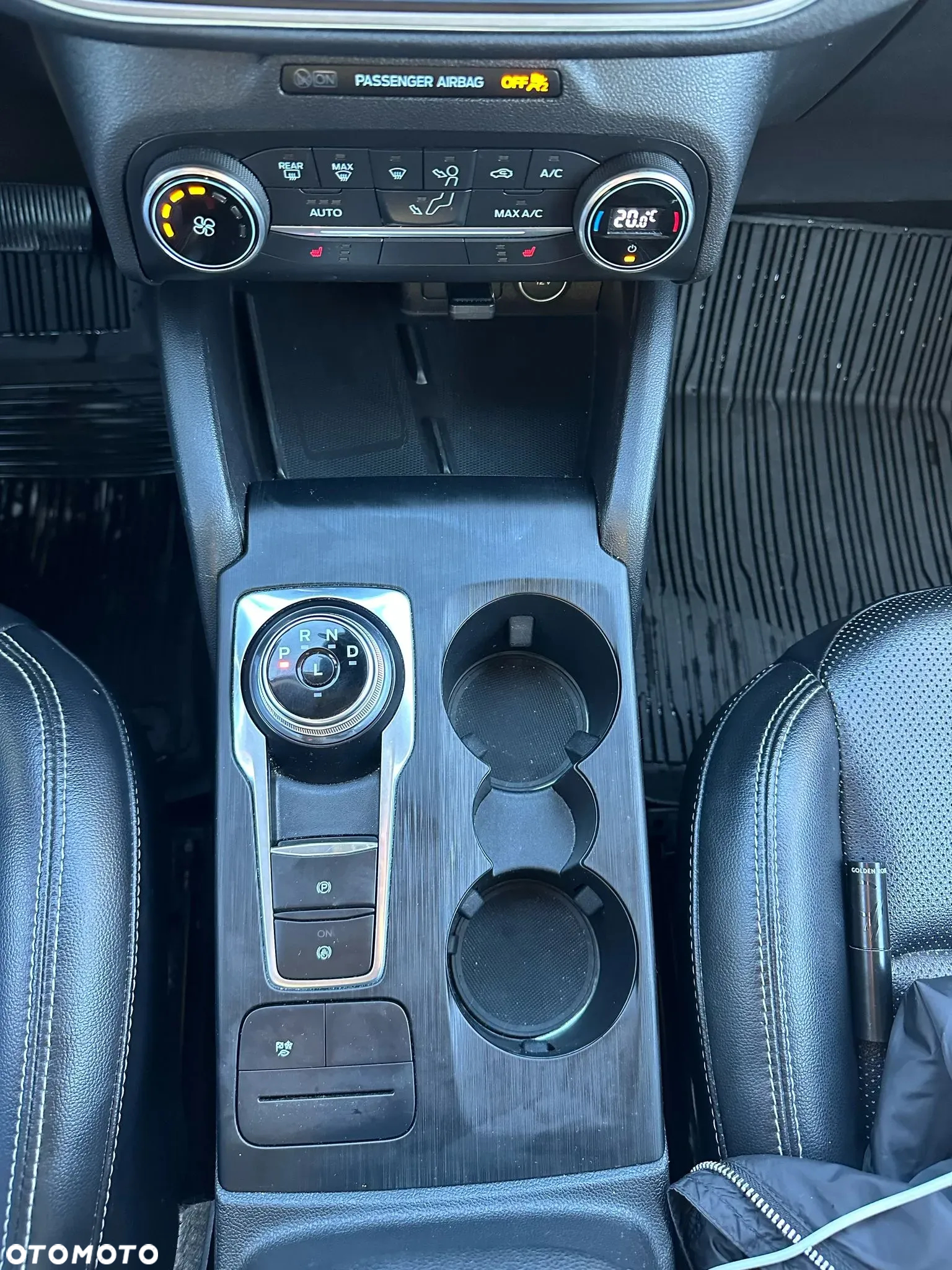 Ford Kuga 2.5 FHEV FWD Titanium - 23