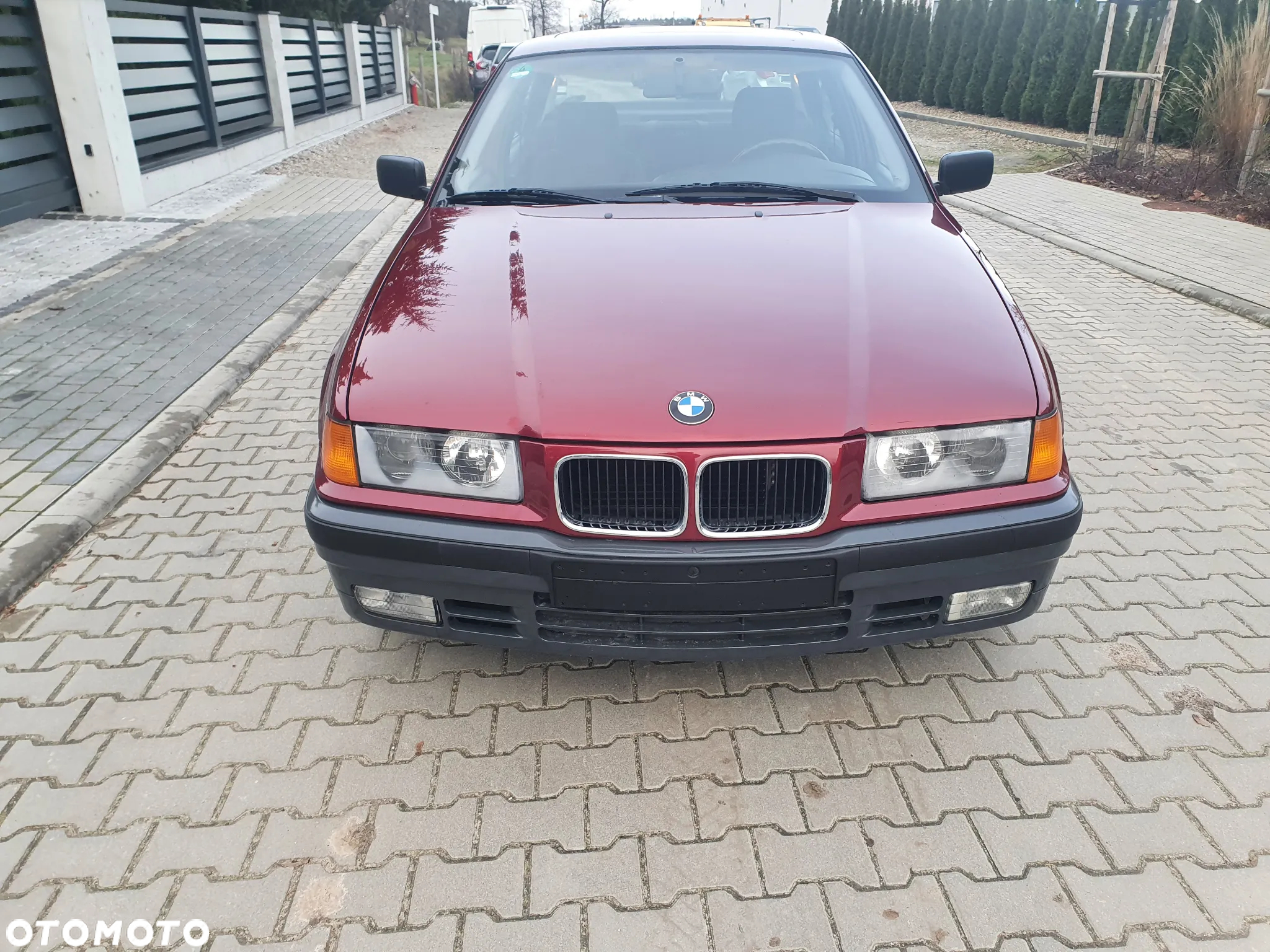 BMW Seria 3 318i - 2