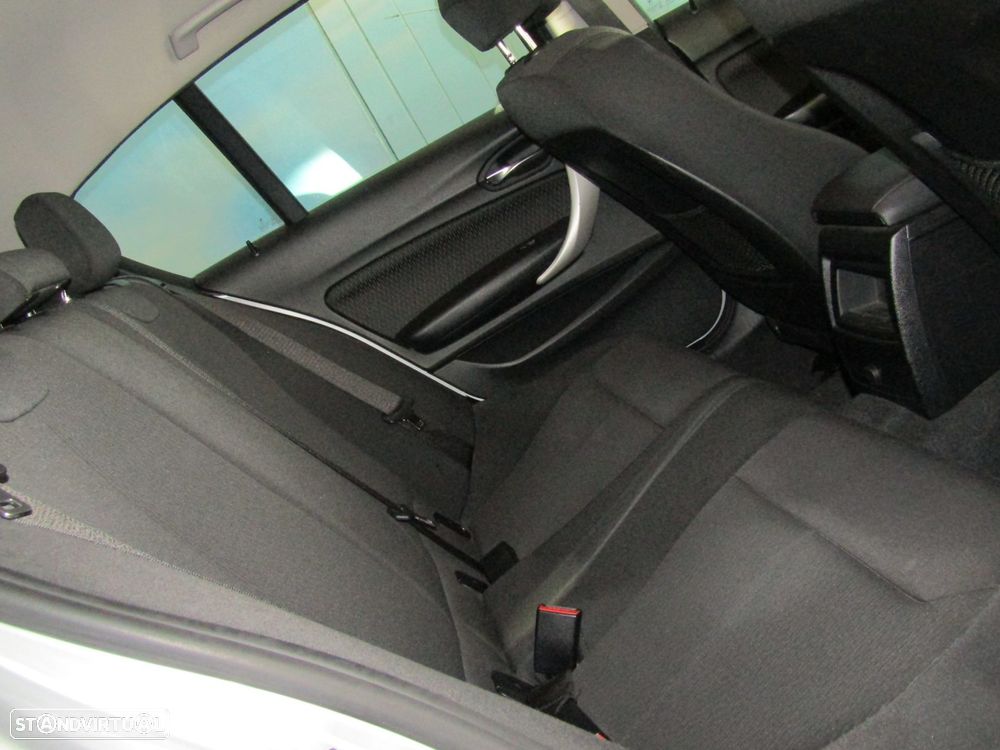 BMW 116 i Advantage - 10