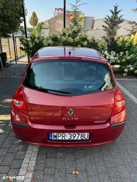 Renault Clio 1.2 16V 75 Collection - 3