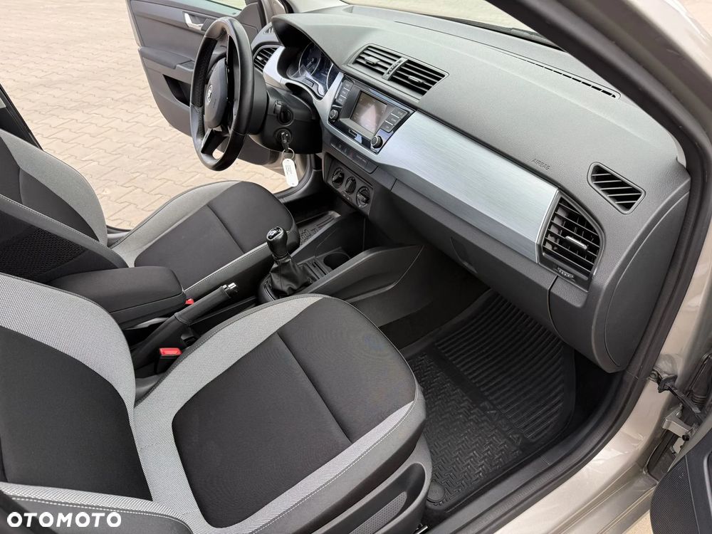 Skoda Fabia 1.2 TSI Active - 14