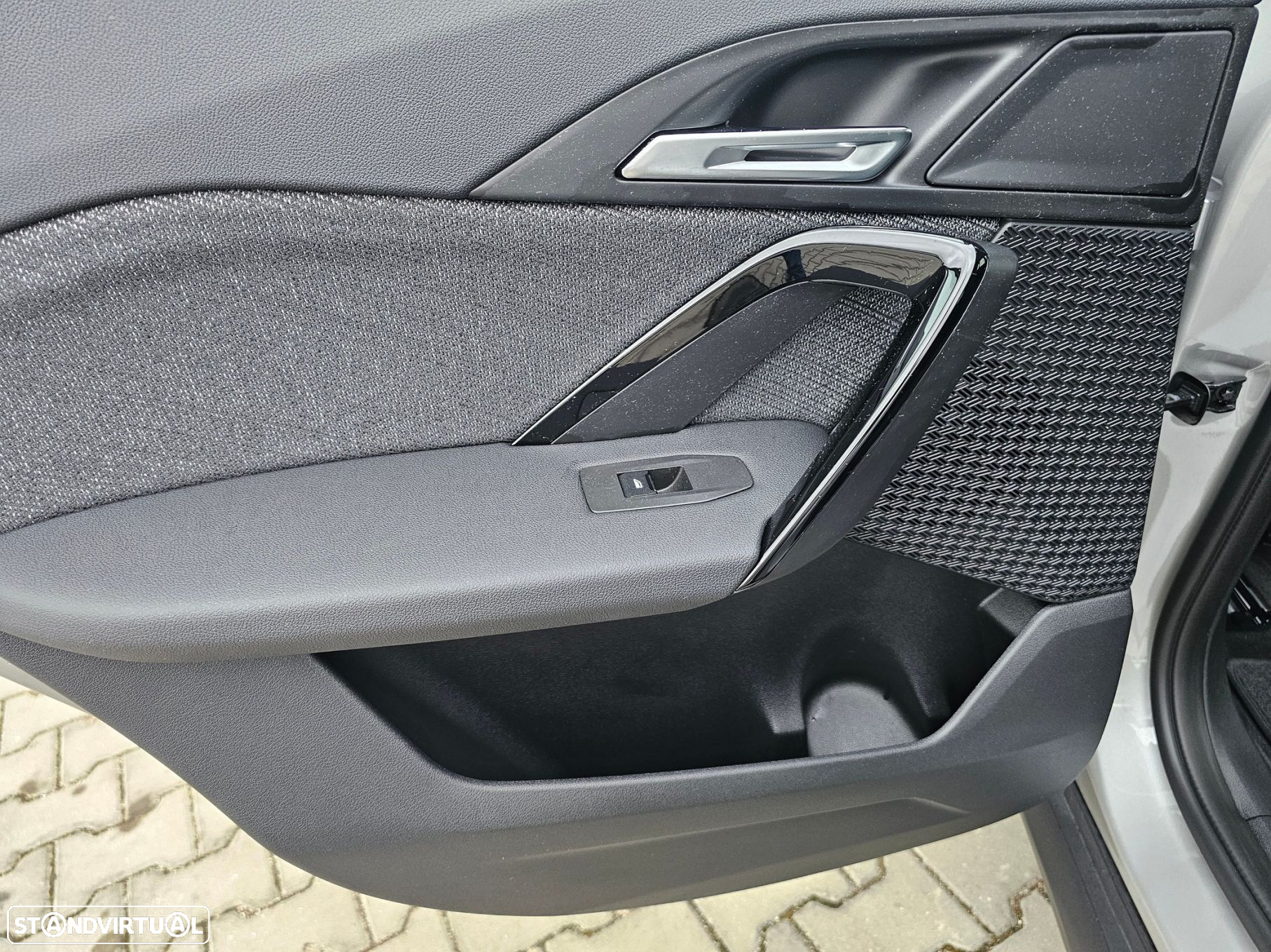 BMW iX1 eDrive20 - 13