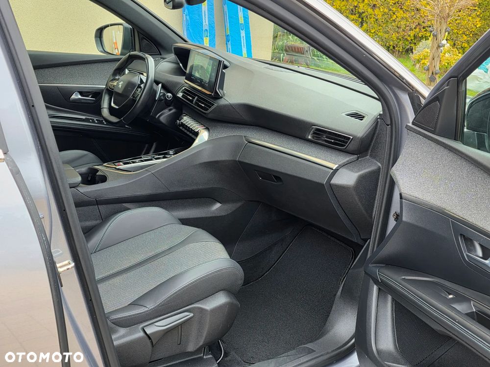 Peugeot 3008 1.6 PureTech Hybrid4 PHEV Allure S&S EAT8 - 28