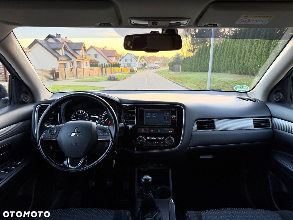 Mitsubishi Outlander - 22