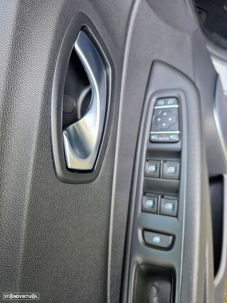 Renault Captur 0.9 TCE Exclusive - 29