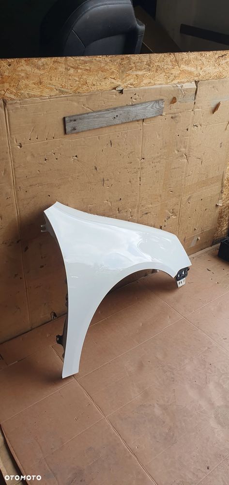 Błotnik prawy przód przedni prawy VW Golf V LB9A - 4