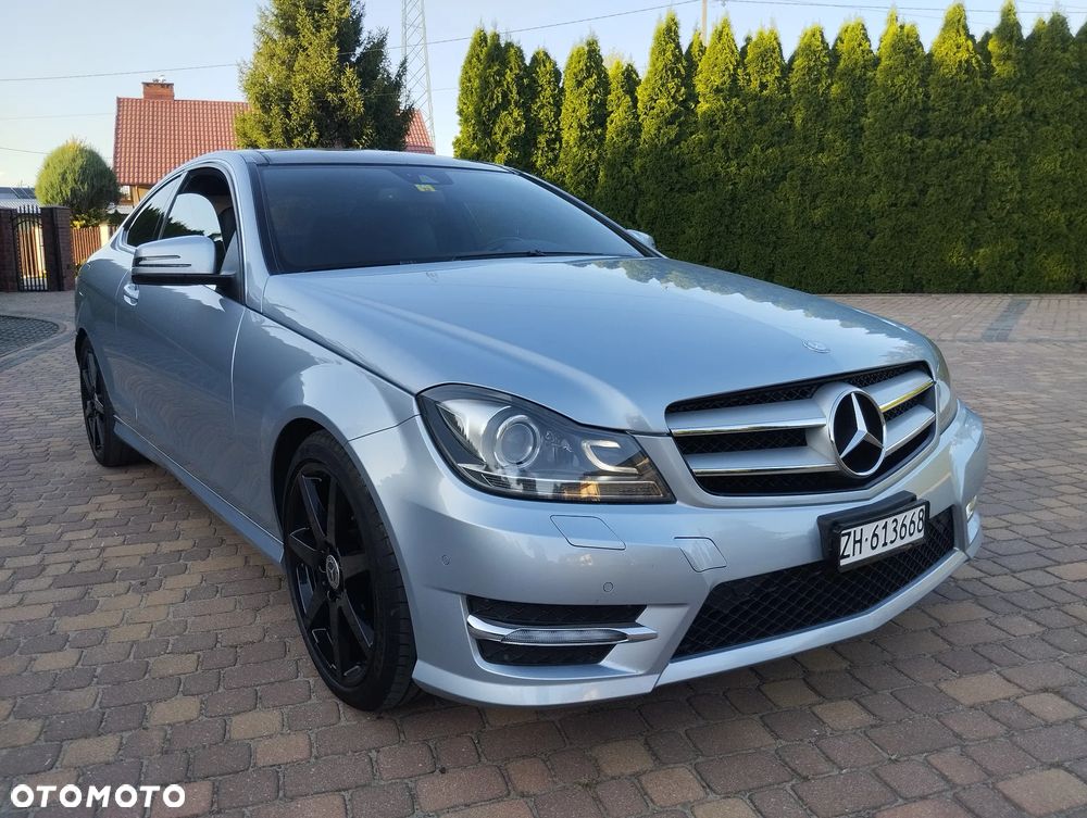 Mercedes-Benz Klasa C 350 CGI BlueEff - 16
