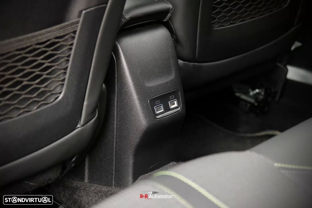 Peugeot 2008 1.2 PureTech GT EAT8 - 48