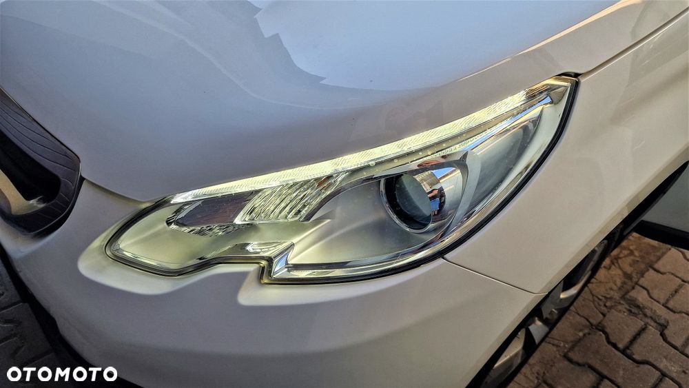 Peugeot 2008 1.2 Pure Tech Active EU6 - 21