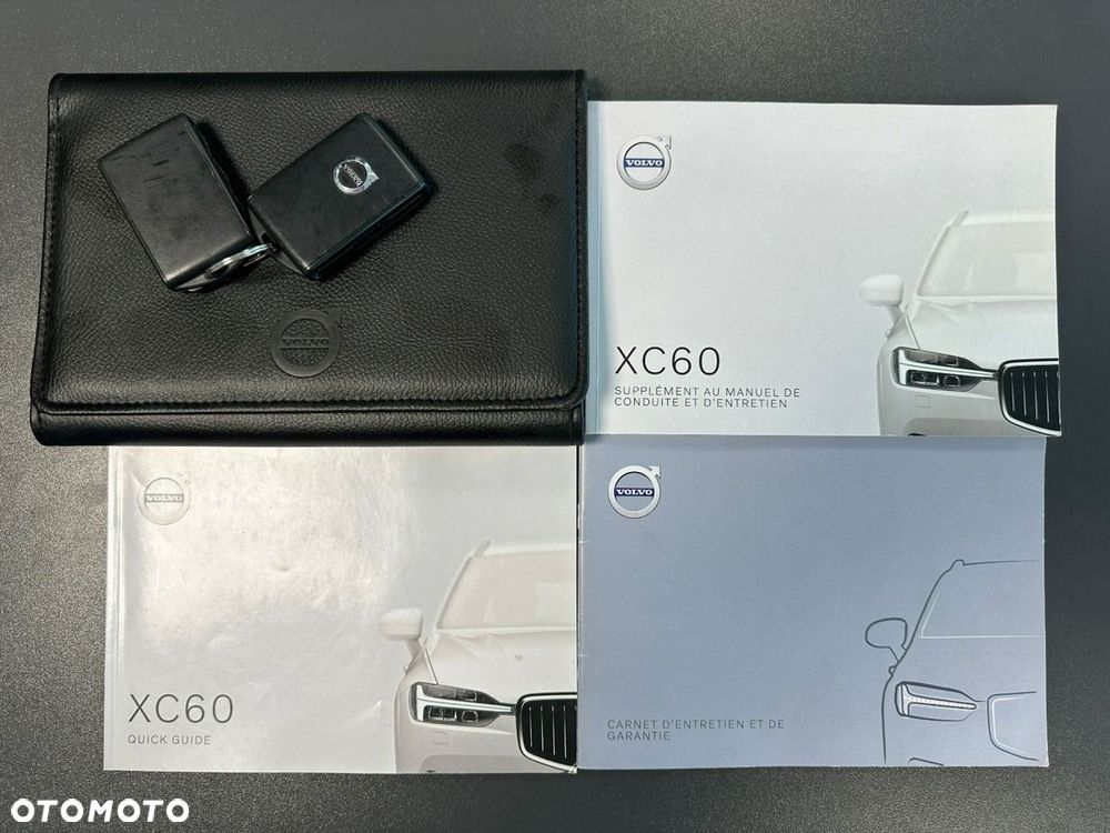 Volvo XC 60 B4 D AWD Geartronic Momentum Pro - 37