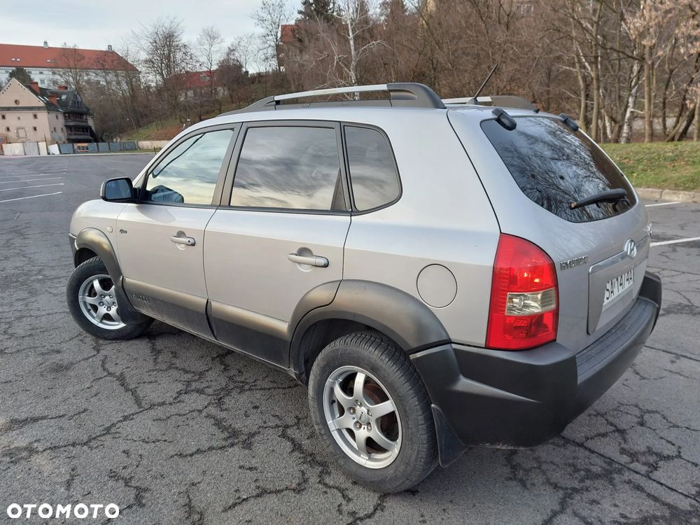 Hyundai Tucson 2.7 GLS 2WD - 4