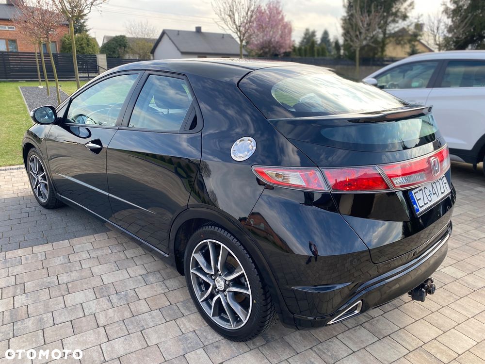 Honda Civic 1.8 Executive - 31