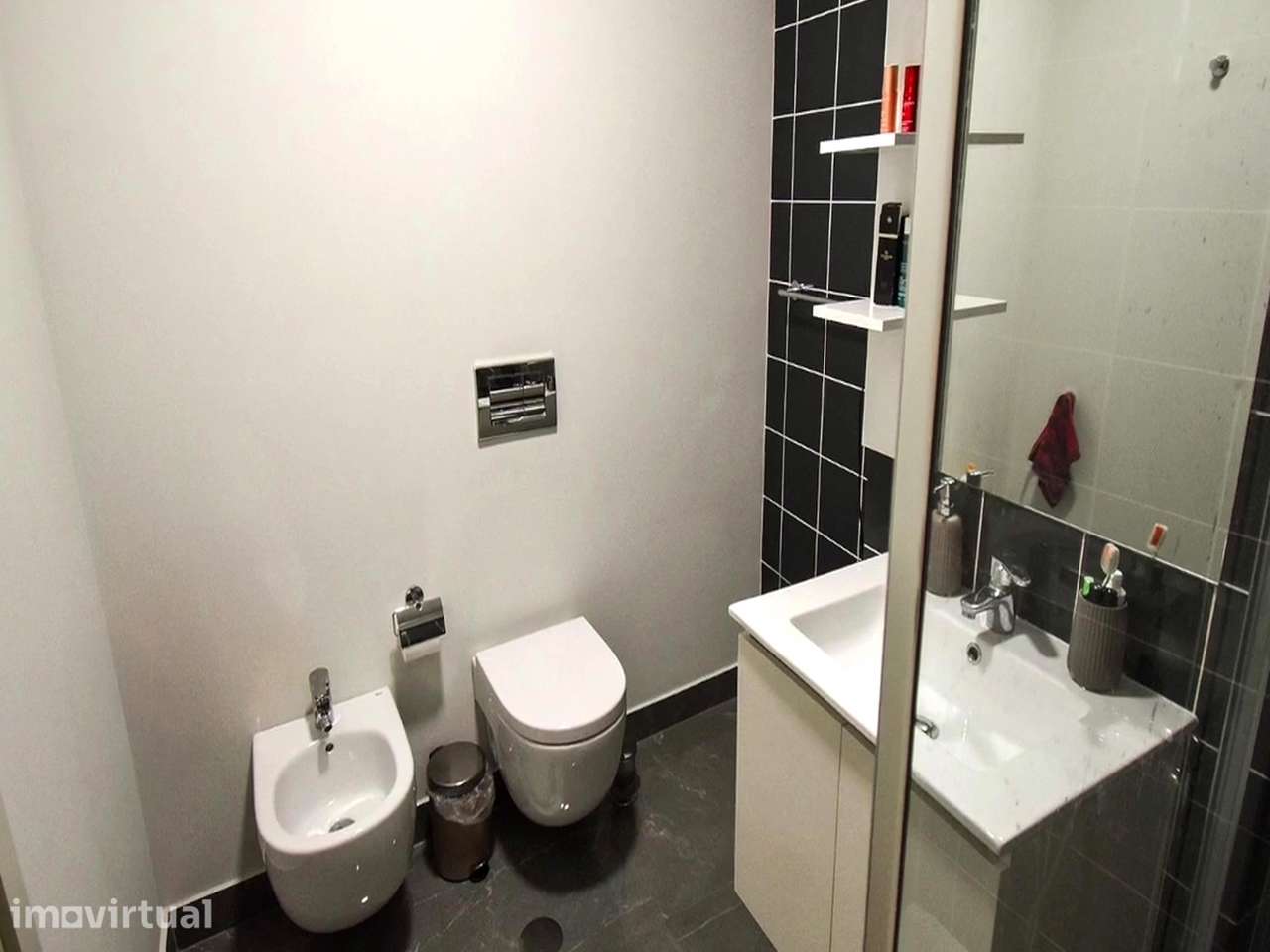 Apartamento T3 com varanda e ar condicionado - Grande imagem: 2/25