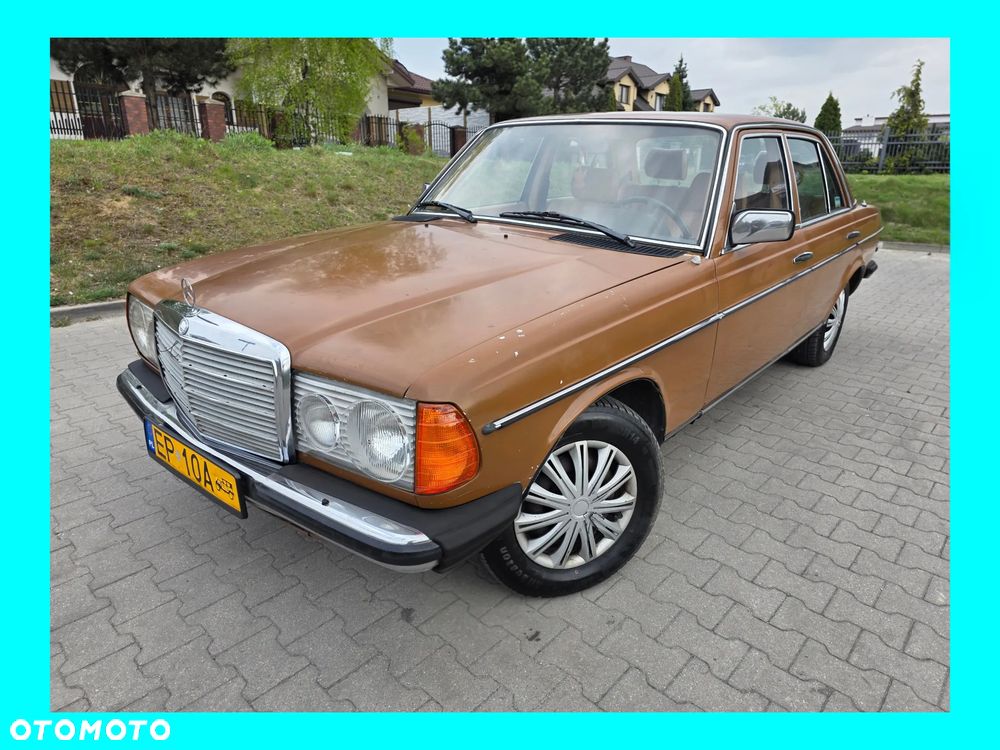 Mercedes-Benz W123 - 1