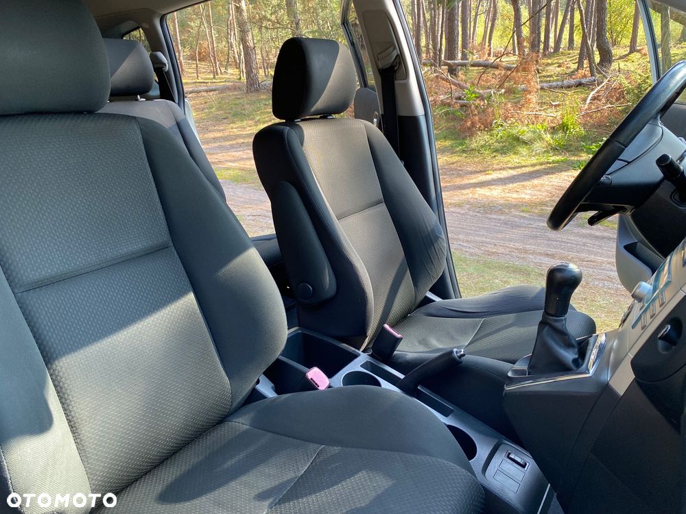 Toyota Corolla Verso - 34