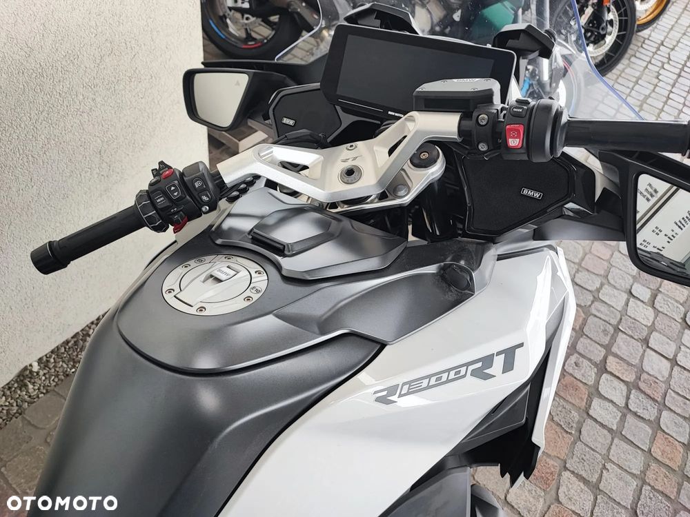 BMW R - 8