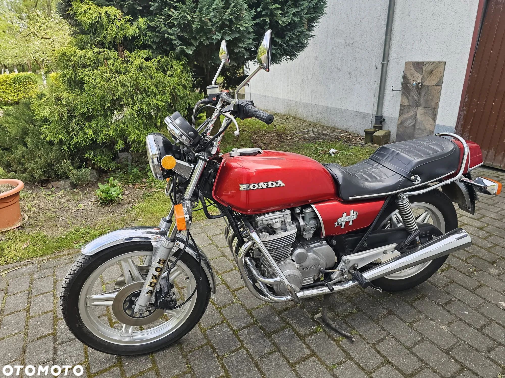 Honda CB - 1