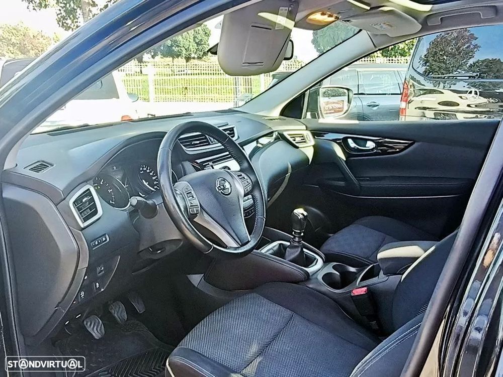 Nissan Qashqai 1.5 dCi N-Connecta RS+PS - 17