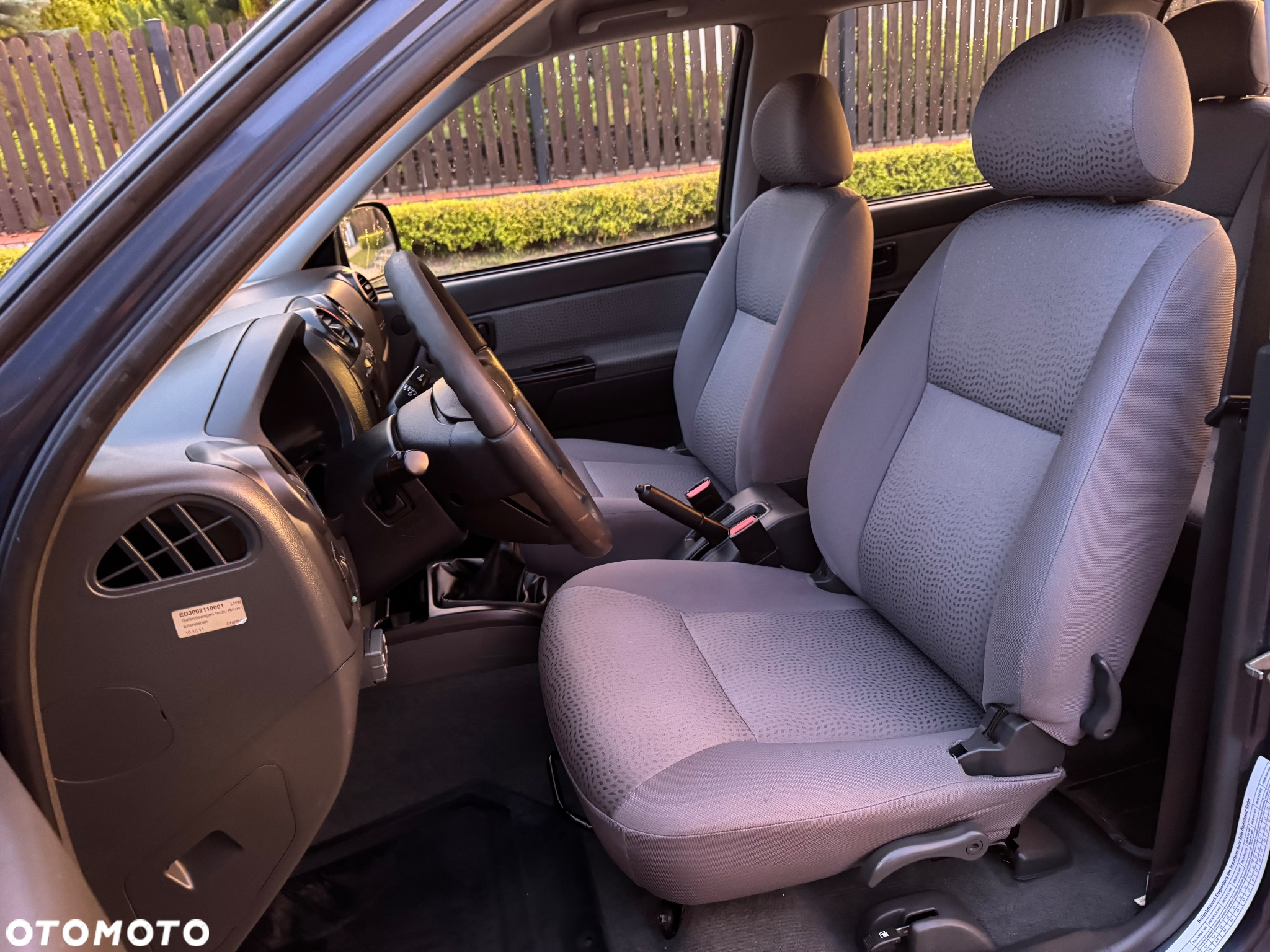 Isuzu D-Max 2.5d DC Basic - 28