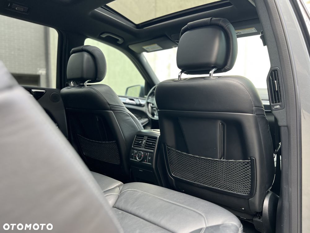 Mercedes-Benz GLS - 24