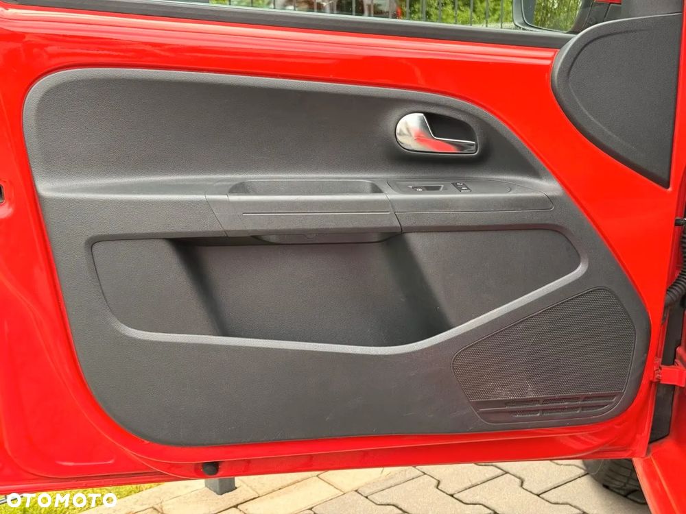 Volkswagen up! 1.0 move - 15