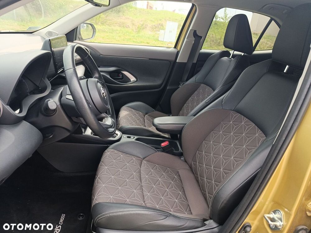 Toyota Yaris Cross - 15