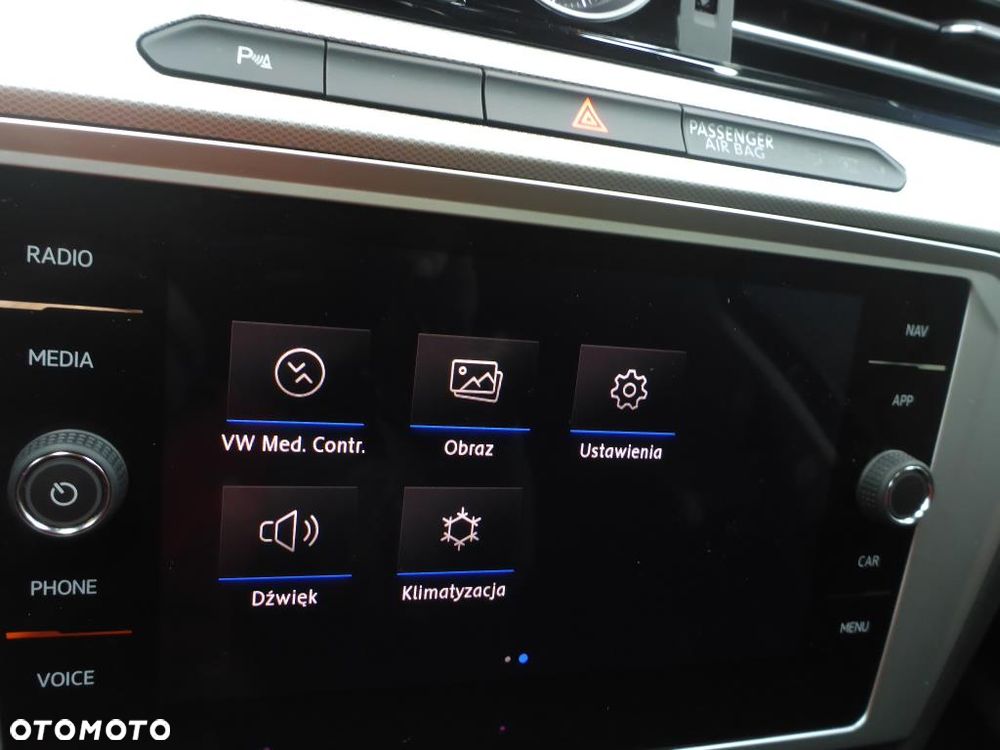 Volkswagen Passat - 14