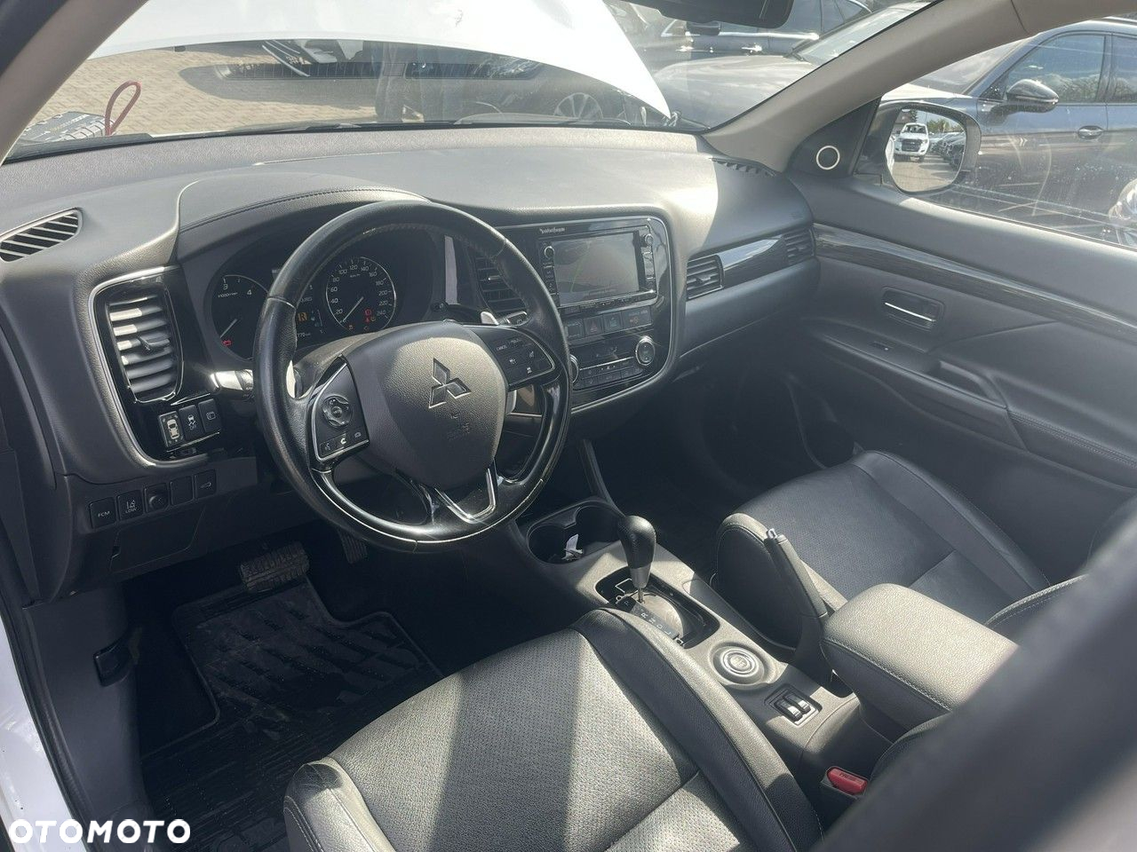 Mitsubishi Outlander 2.2 DI-D 4WD Automatik Intense - 6