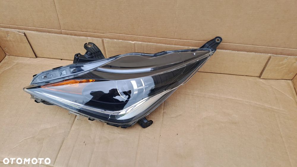 TOYOTA AYGO 2 II 2014-2018 LEWA LAMPA PRZÓD ORYGINAŁ CAŁA 0H-17 - 2
