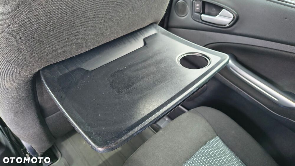 Ford S-Max - 32