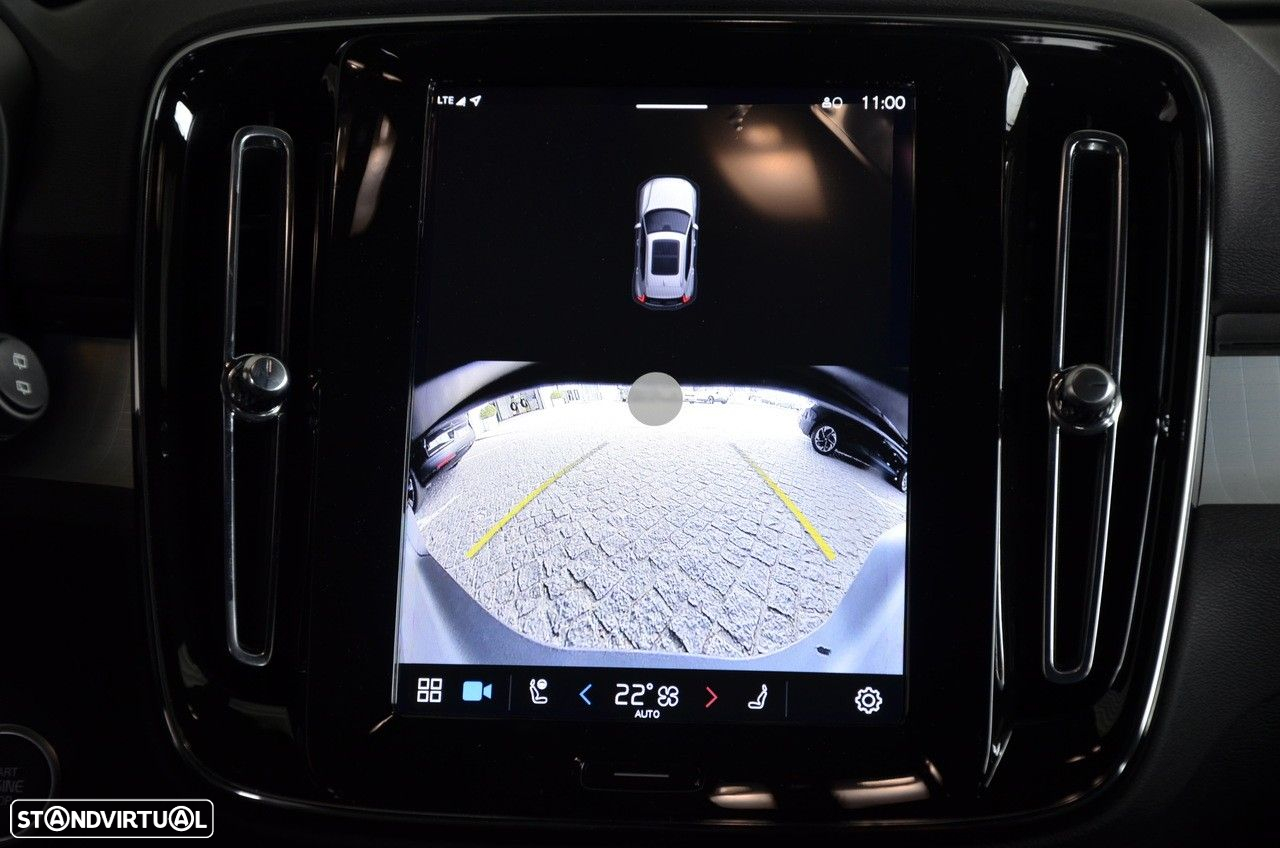 Volvo XC 40 2.0 B3 Black Edition - 14